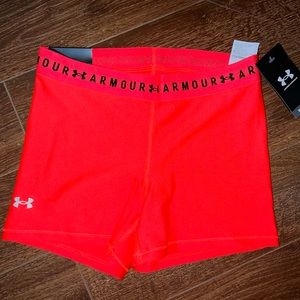 NWT Under Armour size Medium